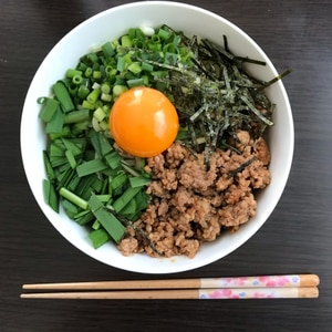 インスタントラーメンで　台湾まぜそば